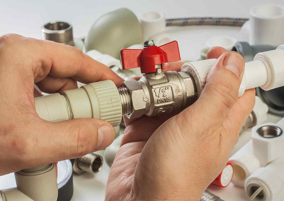 https://deoplumbing.com/wp-content/uploads/2018/10/inner_professionals_07.jpg